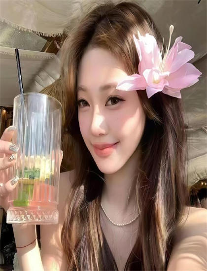 商业的《与世界说 第二季》电影与电视剧比较典范式的：媒介差异与叙事特点，1080P高清