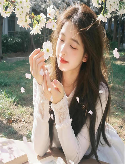 《清宫辞》评分测评精彩绝伦的：是否值得花时间观看的深度经济分析